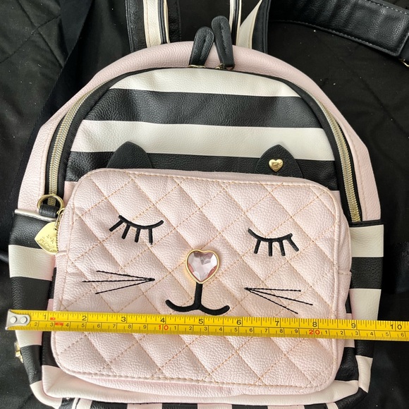 Like new Betsey Johnson Mini Kitty Face Backpack - Picture 5 of 7